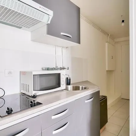 アパート Superbe Studio Au Coeur Du 17ᵉ Arrondissement パリ